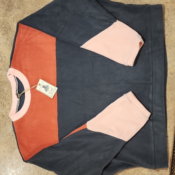 BOUTIQUE SWEATSHIRT - Picture 1 of 5